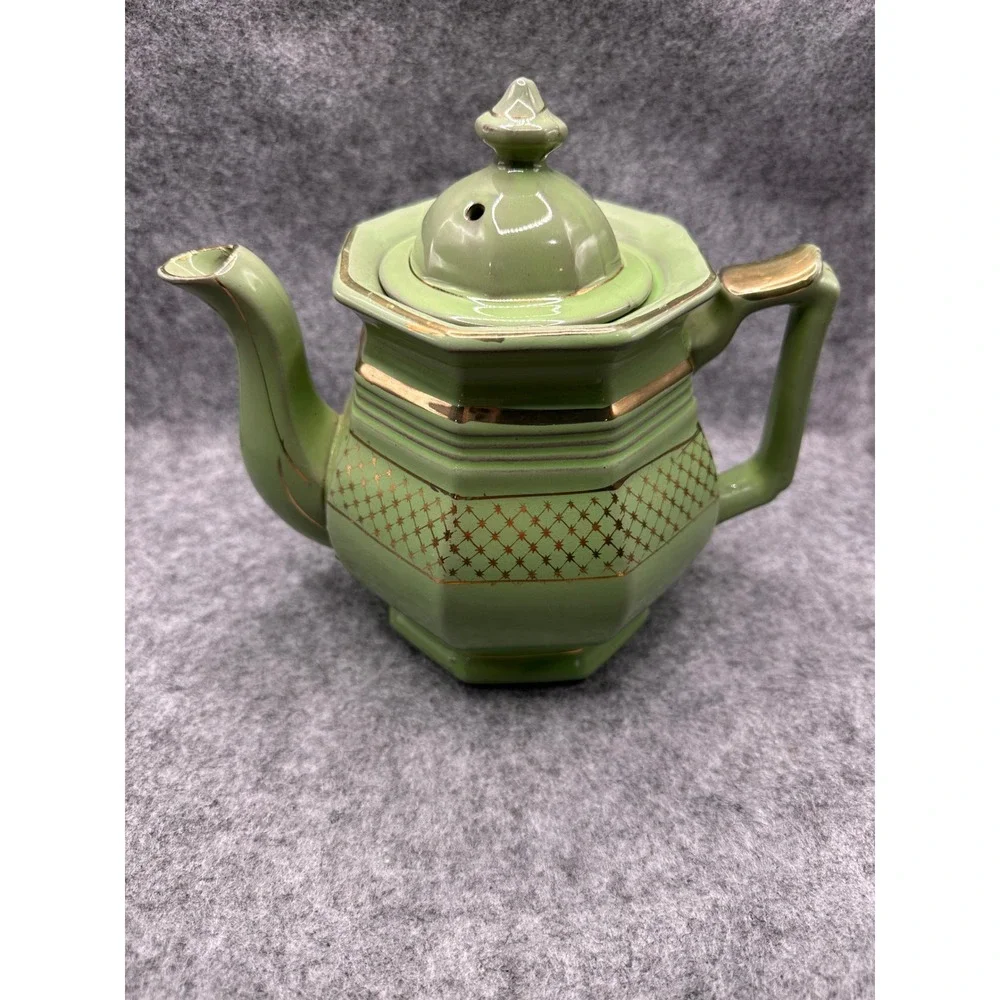 Vintage Green Octagonal Ceramic Teapot Gold Gilt Lattice Art Deco Style Lid